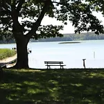 Casa de Férias Gemuetliches Safarizelt Mit Grill Und Garten By Interhome Lychen